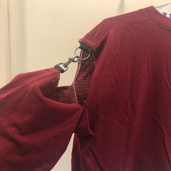 Handmade Burgundy Chain T-shirt - Picture 4 of 6